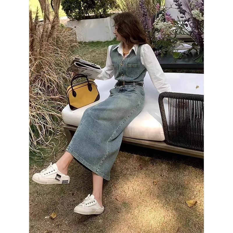 [öv] vintage divatos farmer mellényszoknya női 2025 tavaszi új koreai fehér ing kétrészes szett