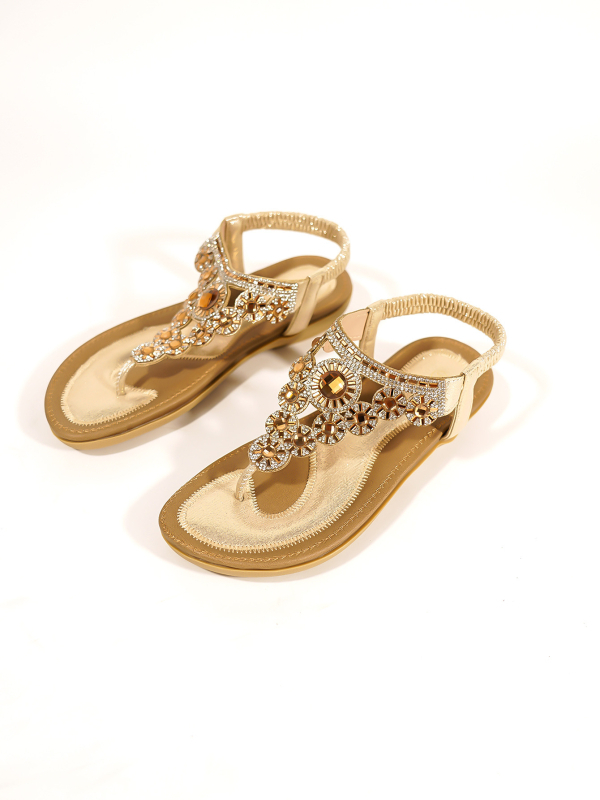 2024 tavasz Új, határokon átnyúló internetes ünneplő, plus size lapos talpú szandálok, virágos strasszos szandálok, nyitott orrú, külső viselet, strand, menő