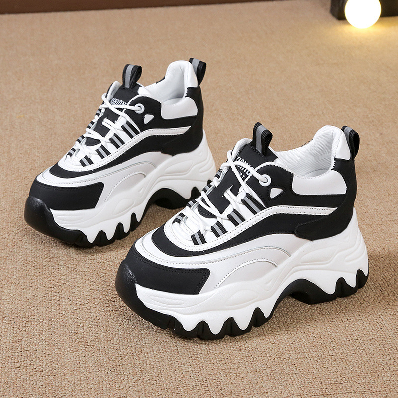 Belső Magasított Torre Cipők Női 2024 Tavaszi Új Ins Explosions Vastag Alsó Joker Hétköznapi Könnyű Tornacipő