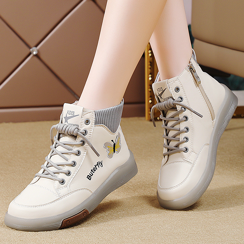 Valódi bőr Martin csizma női 2024 új őszi és téli magas szárú marhahús talpú női cipők puha talpú gyapjúbéléssel középkori anya bokacsizma