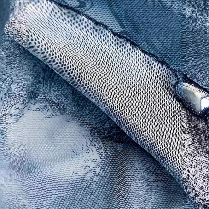 Ezer Baiyi, Tizenhárom Vonal, Tavasz és Nyár, Sellő, Batikolt, Ráncolt, Szabálytalan Alsó Szegély, Fűzős Nyakpánt Nélküli Női