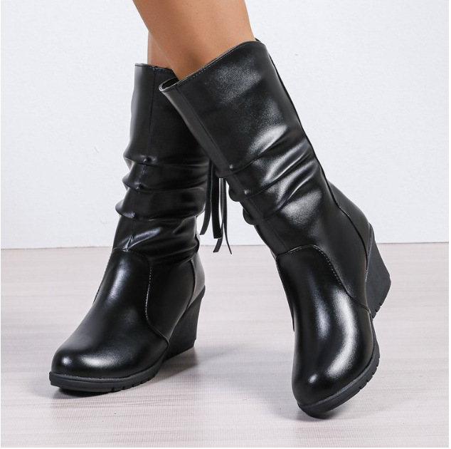 Határokon átnyúló Európa és az Egyesült Államok 2024 őszi és téli új kerek fejű plus size ék alakú ujjú csizma női külkereskedelmi egyszínű Martin csizma nagykereskedelemben