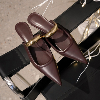 Lihtsate teravate naeltega Muelleri sussid, naiste prantsuse stiilis paksu kontsaga, keskkontsaga, poolsussid, metallninadega, poolrealised sandaalid