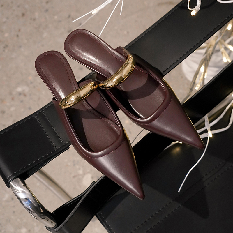 Lihtsate teravate naeltega Muelleri sussid, naiste prantsuse stiilis paksu kontsaga, keskkontsaga, poolsussid, metallninadega, poolrealised sandaalid