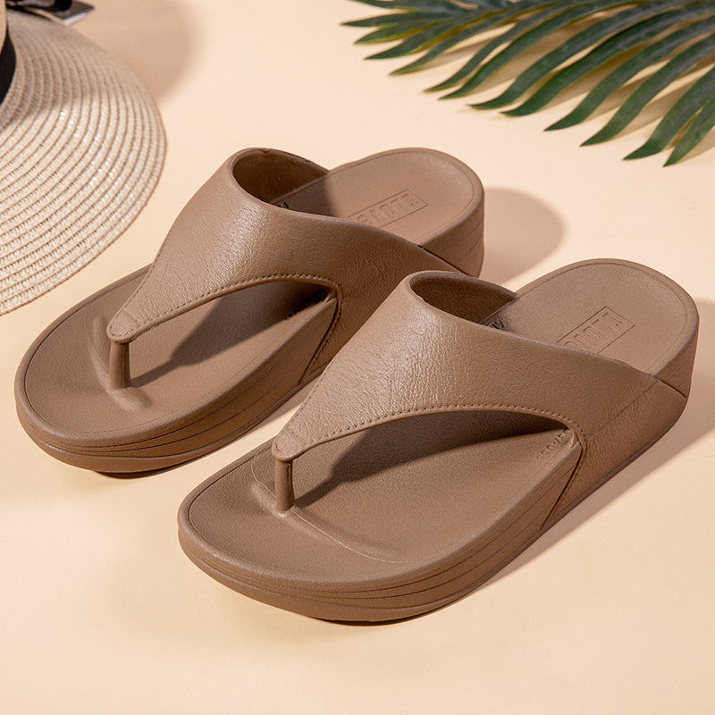 Moteriškos šlepetės su aukštakulniais, pleištiniais kraštais, 2024 m., laisvalaikio stiliaus, skirtos neperšlampamoms paplūdimio šlepetėms, su segtukais ir storu dugnu.