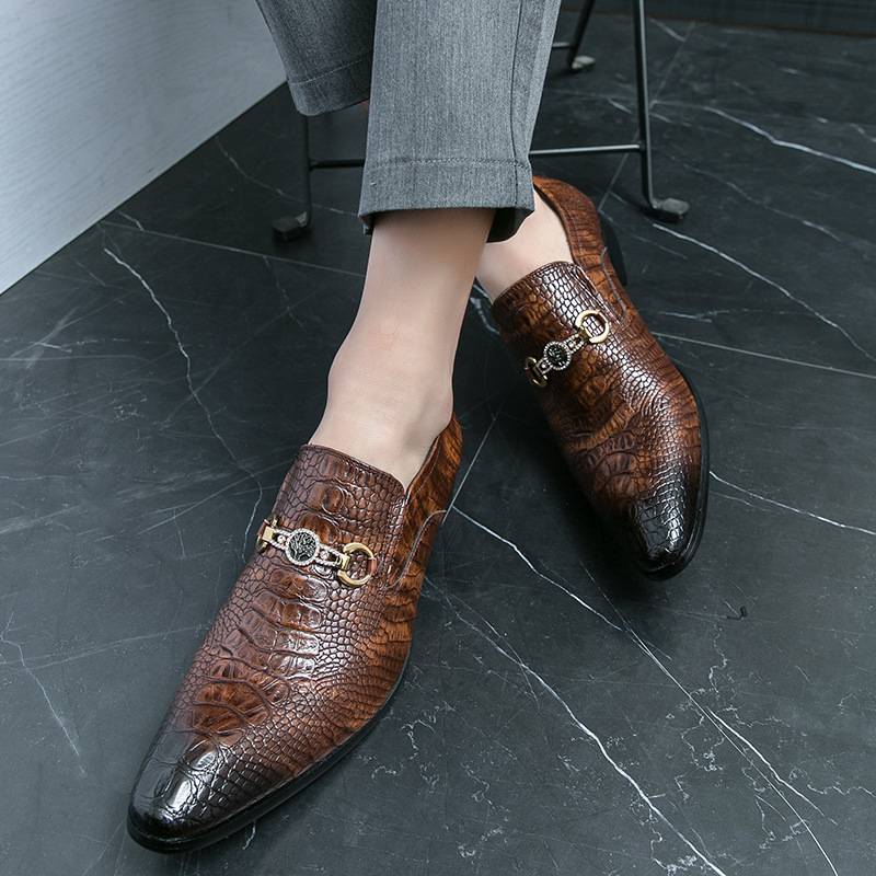 Vyriški laisvalaikio stiliaus, stilingi, tarpvalstybiniai „Amazon AliExpress“ plius dydžio Naujosios Anglijos „Chelsea“ odiniai batai su smailiomis juostomis.