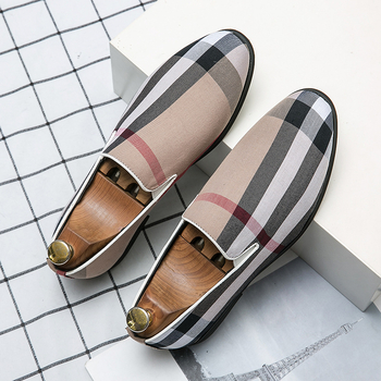 Doug Shoes férfi egypedálos lusta cipő vezetéshez, minden mérkőzéshez, divatos brit stílusú fodrász belső magasságnövelő divatos bőrcipő