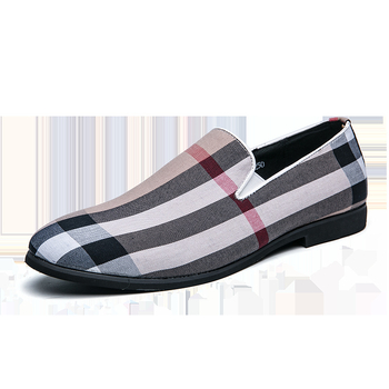 Doug Shoes férfi egypedálos lusta cipő vezetéshez, minden mérkőzéshez, divatos brit stílusú fodrász belső magasságnövelő divatos bőrcipő