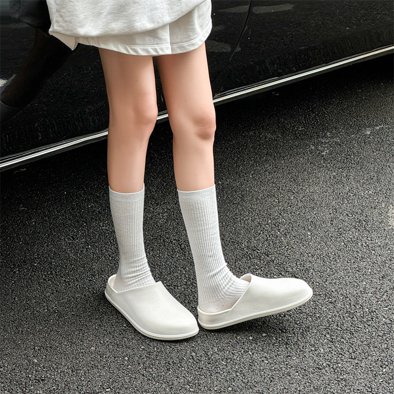 Fiúk Baotou papucsok vastag aljú külső viselet 2024 új stílusú, bebújós, csúszásmentes francia bőr páros Baotou papucsok