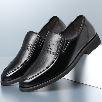 Bőrcipők Férfi valódi bőr üzleti ruha nyári üreges lélegző alkalmi puha talpú csúszásgátló nagy méretű középkorú és idős apa cipő