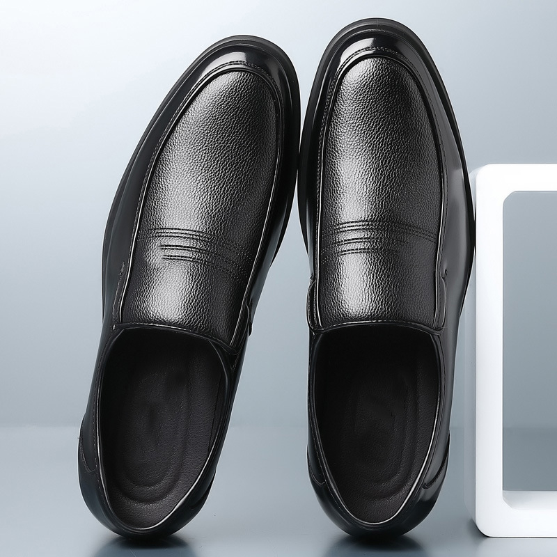 Bőrcipők Férfi valódi bőr üzleti ruha nyári üreges lélegző alkalmi puha talpú csúszásgátló nagy méretű középkorú és idős apa cipő