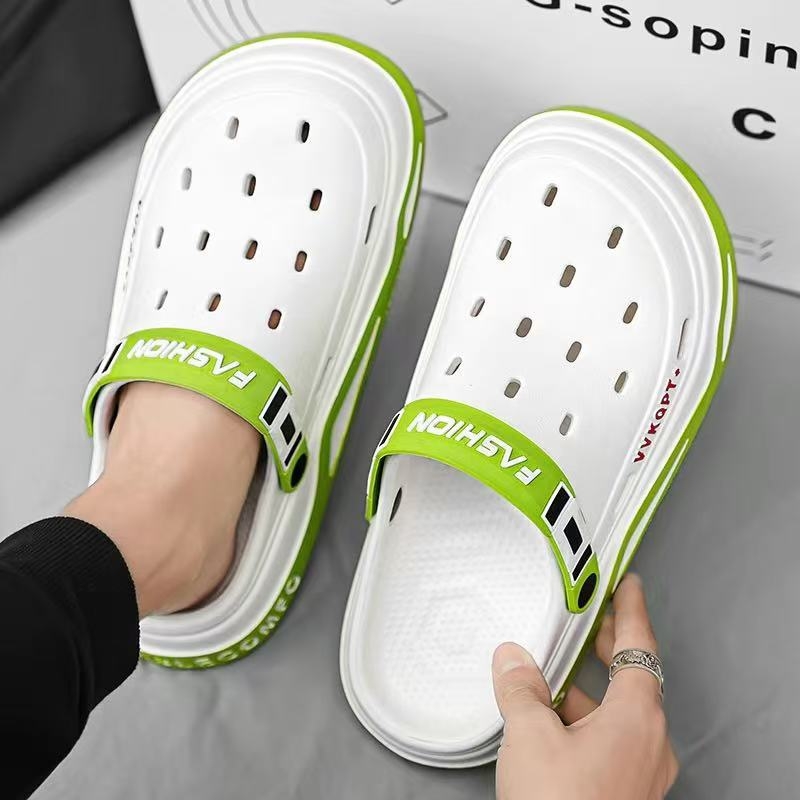 Új EVA vastag talpú lyukas férfi cipő divatos nyári külső ruházat bebújós bebújós puha talpú kültéri strandpapucs