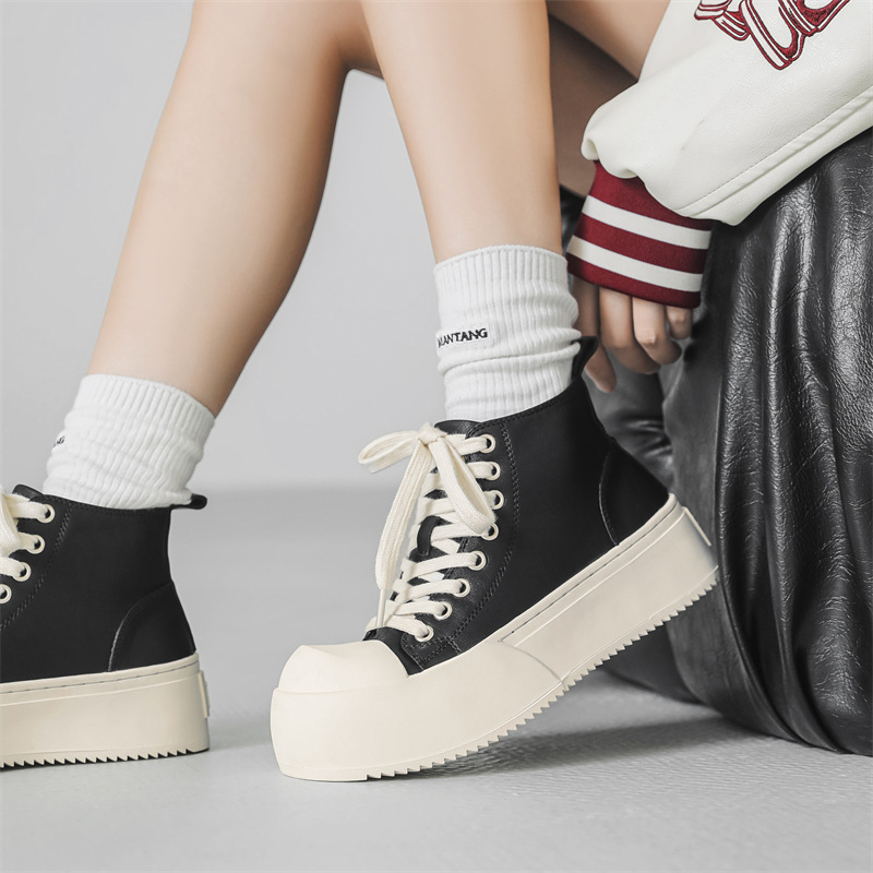 Sügis 2024 uued vabaajajalatsid naistele mustad paksu tallaga suurendatud peaga Derby kingad 55426-J