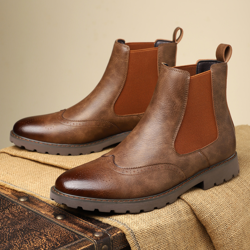 Britanske kožne čizme Chelsea Martin čizme Muške nove Brock Carved poslovne čizme s visokim rukavima i špicastim kožnim čizmama