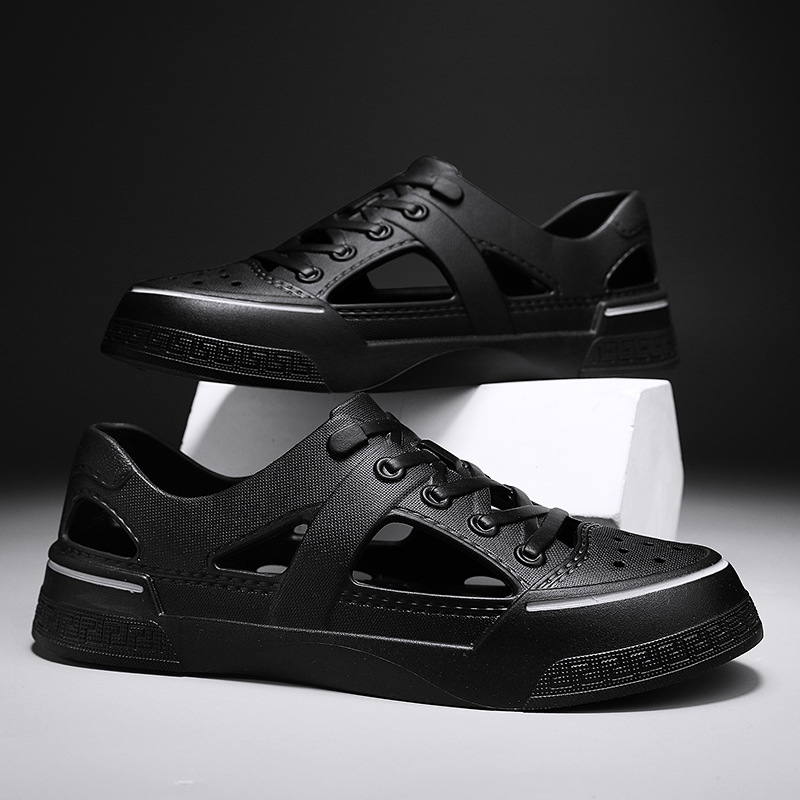 Lyukas cipők Férfi új nyári kimenő kopásálló üreges szandálok Férfi puha talpú alkalmi divatos strandszandálok