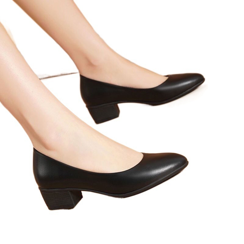 A marhabőr munkacipő első rétege, női fekete állásinterjúra való munkacipő, alkalmi viselet, ingázós csúszásgátló bőrcipő, női egyrészes cipő