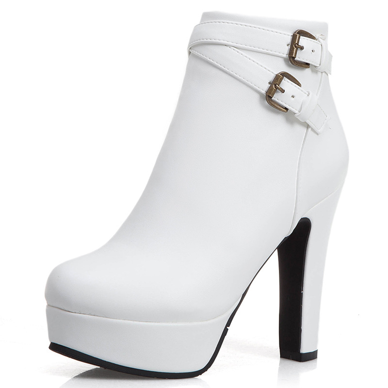 40-50-es plus size csizmák 2022 új női csizmák magas sarkú rövid csizmák Női európai és amerikai vastag sarkú női cipők határokon átnyúló külkereskedelmi szállítás