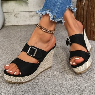 2024-es nyári új vastag talpú ékszandál, határokon átnyúló külkereskedelem, plus size divatos alkalmi, minden egyezésű, egygombos szandál nőknek