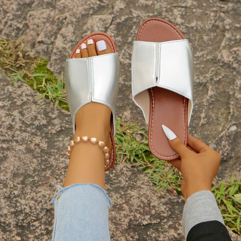 Határokon átnyúló 2025 nyári egyszínű új, megereszkedett, kényelmes, csúszásmentes női cipők, alkalmi, könnyű szandálok, gyári nagykereskedelem