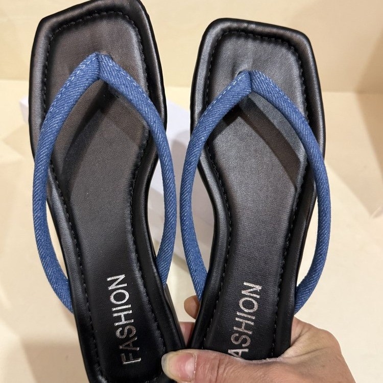 Lapos papucsok, női cipők, 2025-ös nyár, új, niche, plus size, mindenféle felszerelés, felhajtható orrú strandszandálok