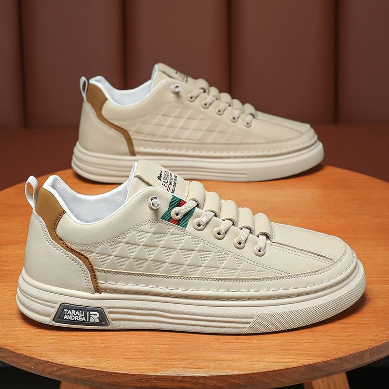 Férfi cipők 2023 Új őszi divat Minden mérkőzés alkalmi férfi bőr cipő Slip-on fehér lapos cipő Sport divatos cipők