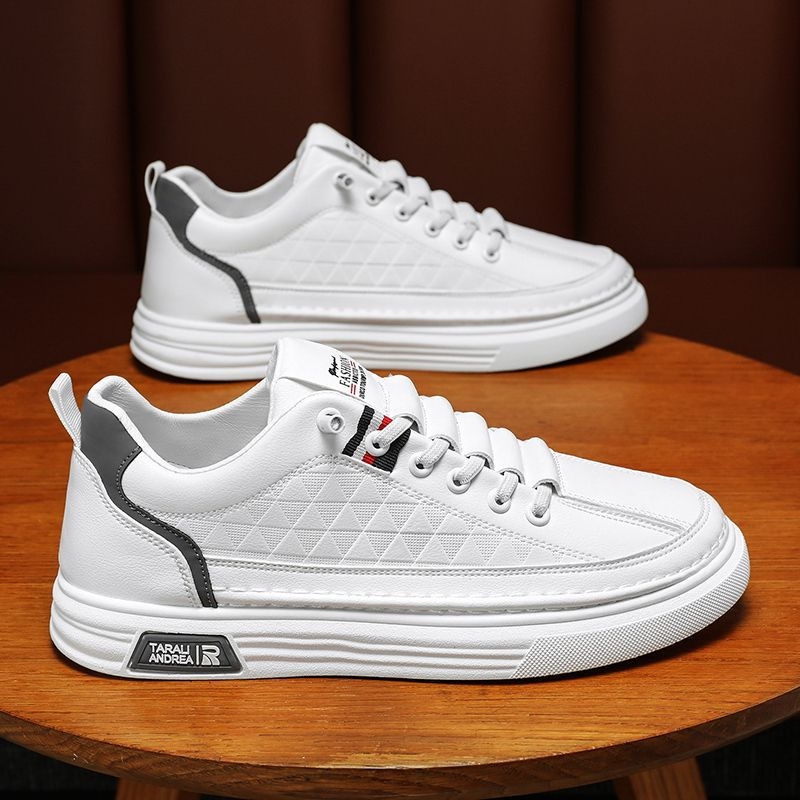 Férfi cipők 2023 Új őszi divat Minden mérkőzés alkalmi férfi bőr cipő Slip-on fehér lapos cipő Sport divatos cipők