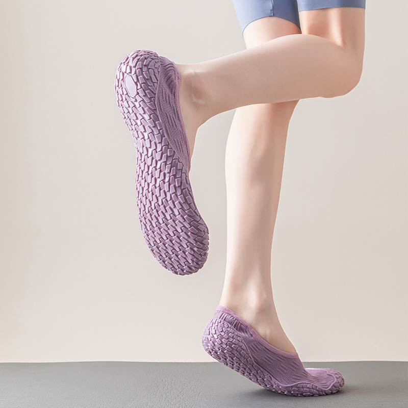 „Goren Shark Silent Yoga Special“ sportbačiai namams, neslystantys, amortizuojantys, minkšto dugno, šokinėjantys virvėmis.