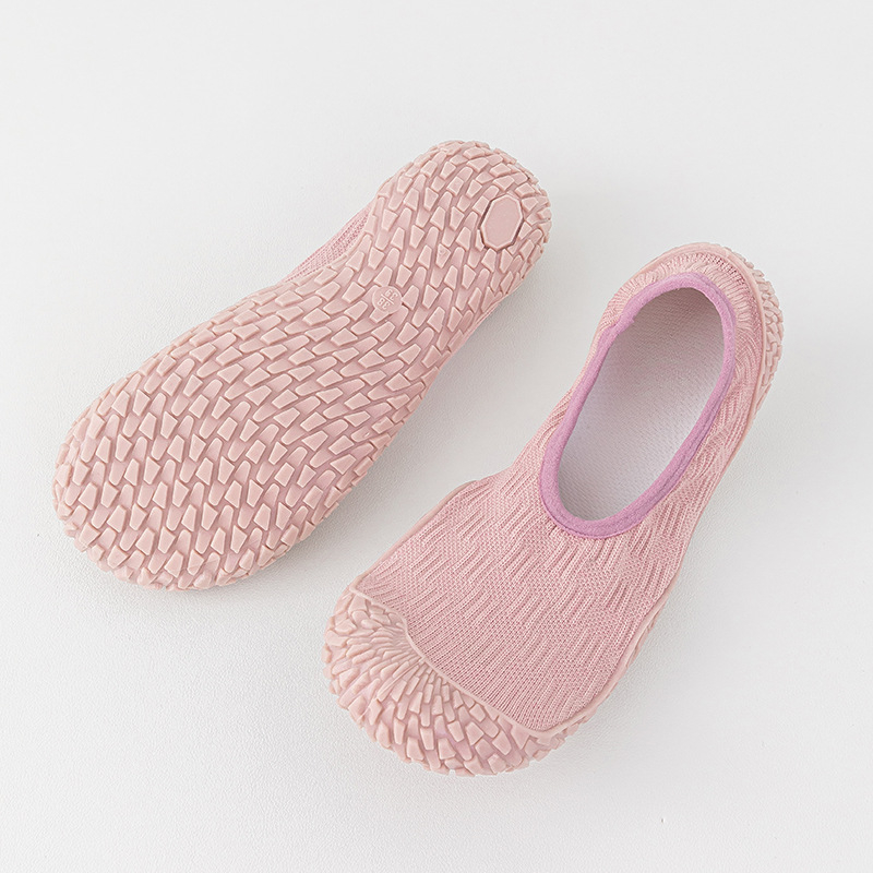 „Goren Shark Silent Yoga Special“ sportbačiai namams, neslystantys, amortizuojantys, minkšto dugno, šokinėjantys virvėmis.