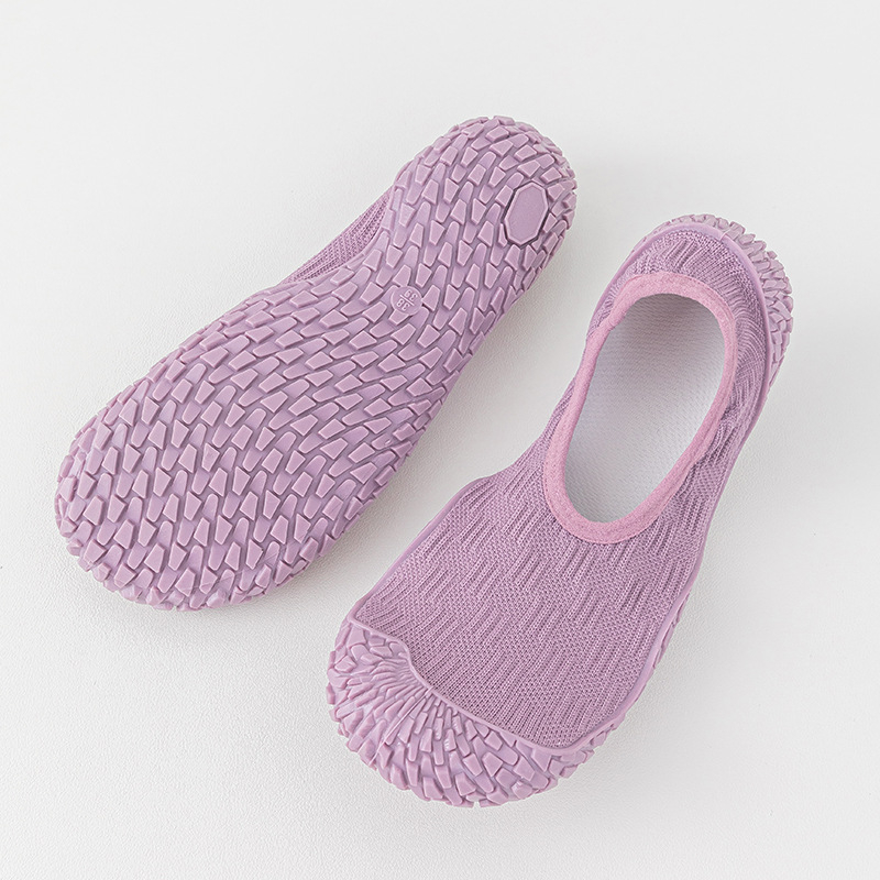 „Goren Shark Silent Yoga Special“ sportbačiai namams, neslystantys, amortizuojantys, minkšto dugno, šokinėjantys virvėmis.