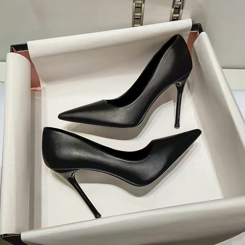 Professzionális, magassarkú, női tűsarkú, puha talpú, interjúra, légiutas-kísérő, diák etikett, osztály, hivatalos viselet, ingázó, fekete, munkáscipő, bőrcipő