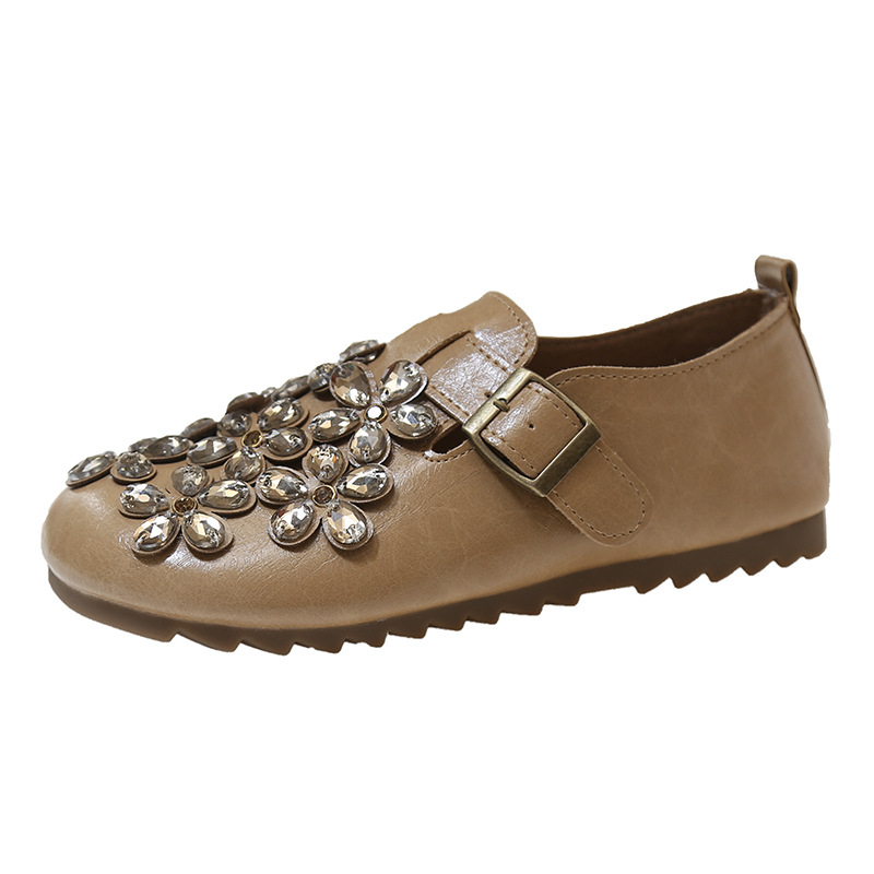 Strasszos gyöngyös bojtos női papucs, 2025 tavaszi és nyári új, édes, puha, lapos talpú papucs