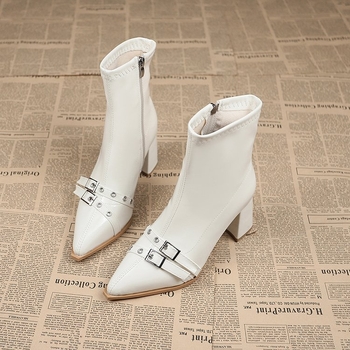 Európai és amerikai cipzáras 2024 őszi és téli vintage övcsatos, mindenhez illő, új, hegyes sarkú, vékony, rövid csővel ellátott, brit stílusú Martin bokacsizma