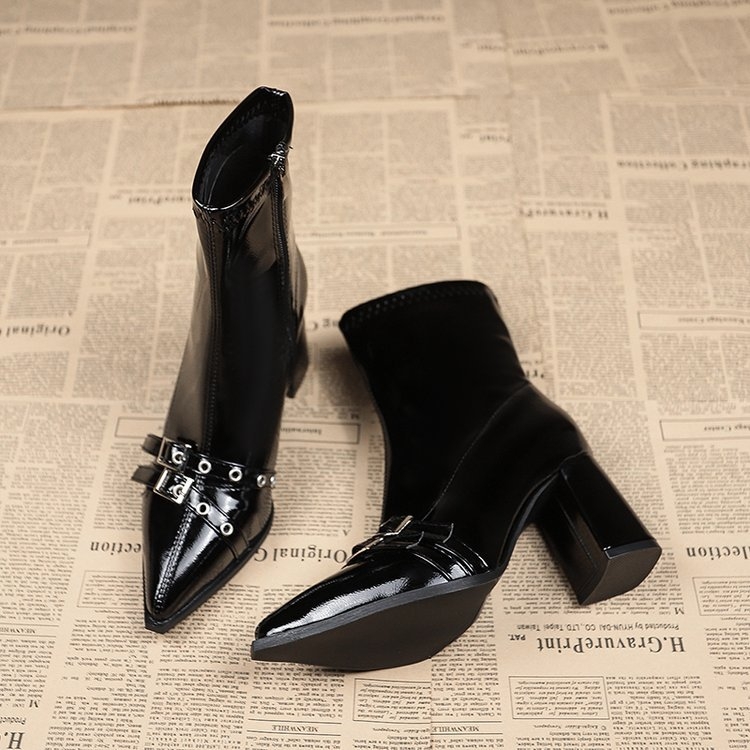 Európai és amerikai cipzáras 2024 őszi és téli vintage övcsatos, mindenhez illő, új, hegyes sarkú, vékony, rövid csővel ellátott, brit stílusú Martin bokacsizma