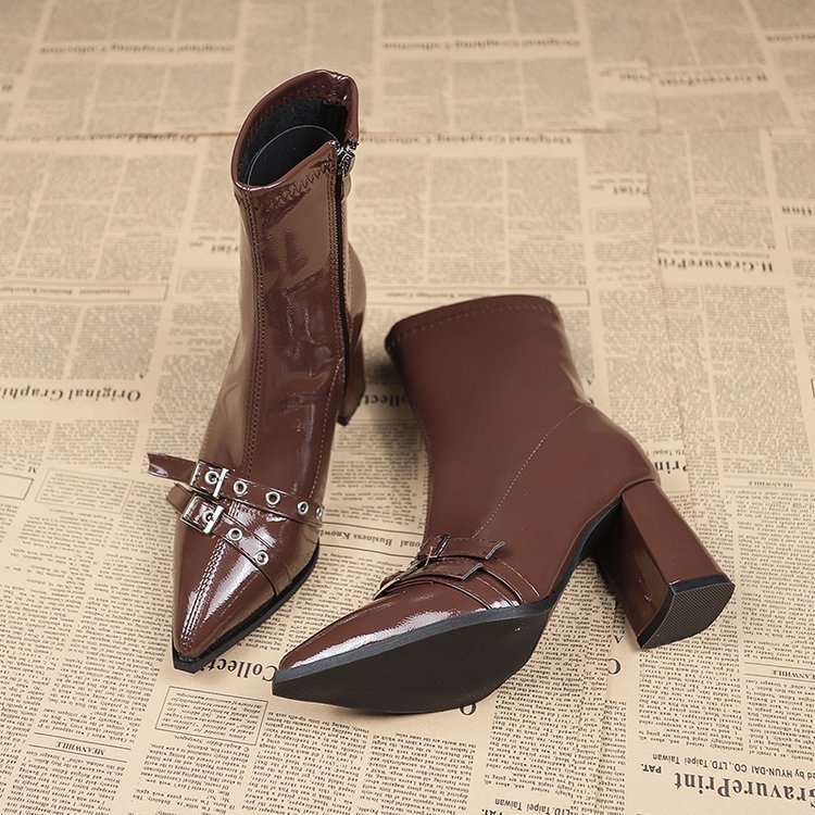 Európai és amerikai cipzáras 2024 őszi és téli vintage övcsatos, mindenhez illő, új, hegyes sarkú, vékony, rövid csővel ellátott, brit stílusú Martin bokacsizma