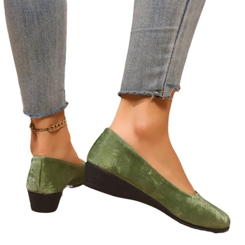 Határokon átnyúló, plus size alkalmi cipők, női 2025 tavaszi új, éksarkú, könnyű alkalmi cipők, női TEUM robbanásszerű cipők