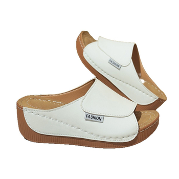 2024 Nyár Új Külkereskedelmi Éktalpas Papucsok Női Vastag Talpú Női Szandálok alkalmi Könnyű Plus Size Női SLI