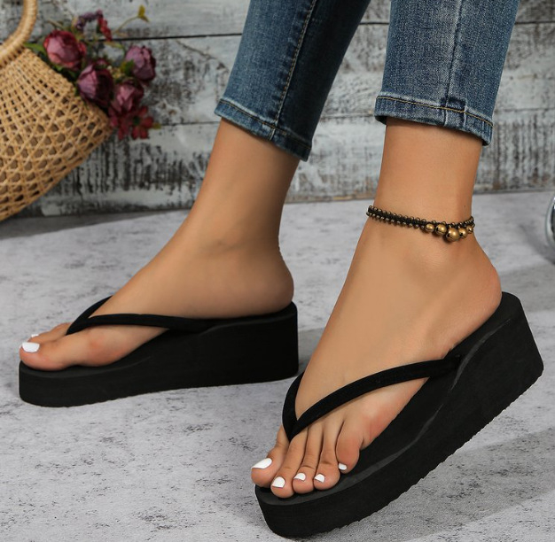 Határokon átnyúló 2024-es külkereskedelmi új nyári éksarkú, lábujj nélküli, muffin vastag talpú, európai és amerikai színű, gyémánt pillangós női szandál