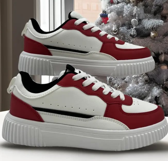 Határokon átnyúló új páros deszkás cipők lélegző, minden mérkőzéshez megfelelő fehér cipők férfi diákok koreai stílusú alkalmi cipő női platform deszkás cipők