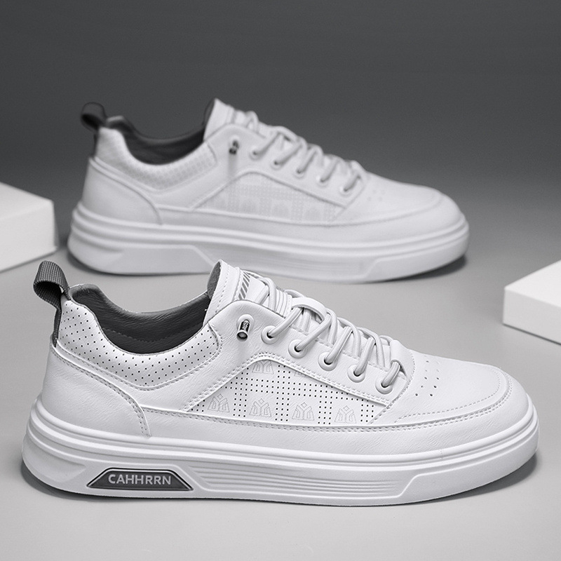 Férfi cipők 2025 Új férfi lusta fűzőmentes alkalmi deszkás cipő megnövelt puha talpú sportcipő tinédzser fehér cipő