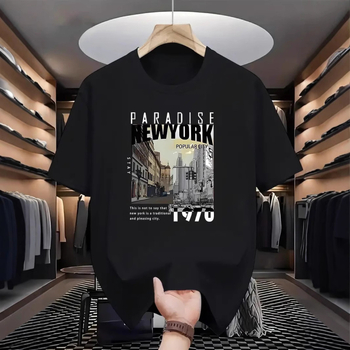 200g-os rövid ujjú, kerek nyakú póló, éjszakai égbolttal, csillagokkal, Van Gogh macskamintával, logóval ellátható