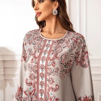 Közel-keleti határon átnyúló kaftán kerek nyakú, nagy sűrűségű, forró strasszos, gyöngyös nyomtatású muszlim női köntös elegáns ruha