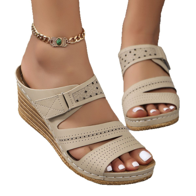 Nové módne dámske žabky na klinovom podpätku v plus size veľkostiach, európsky a americký štýl, ležérne a pohodlné, jednofarebné, s hrubou podrážkou a rybou špičkou.