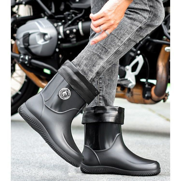 Meeste täiskasvanutele mõeldud veekindlad libisemiskindlad lühikesed paksu põhjaga vihmasaapad, kulumiskindlad köögi- ja autopesula kummist kingad