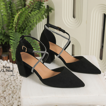 Γυναικεία καλοκαιρινά, μοντέρνα και κομψά, μαύρα ψηλοτάκουνα βελούδινα παπούτσια με διακοσμητικά στρας και μυτερή μύτη, σε νέο στυλ, από βελούδο.