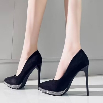 Γαλλική μόδα Γυναικεία μαύρα σέξι κομψά παπούτσια δεξιώσεων με φόρεμα σουέτ ρηχά ψηλά τακούνια με στρας για γυναίκες