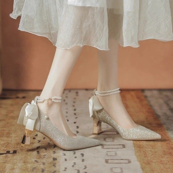 Pantofi cu un singur strat, cu paiete și mărgele, cu fluture, pentru femei, toamna 2024, pantofi de domnișoare de onoare britanici noi, cu vârful ascuțit, cu gură superficială, pantofi la modă pentru femei