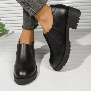 Γυναικεία Casual Παπούτσια 2025 Νέο Στυλ Μοντέρνα Απλά Παπούτσια με Ψηλοτάκουνα και Βαθύ V, Slip-On Παπούτσια