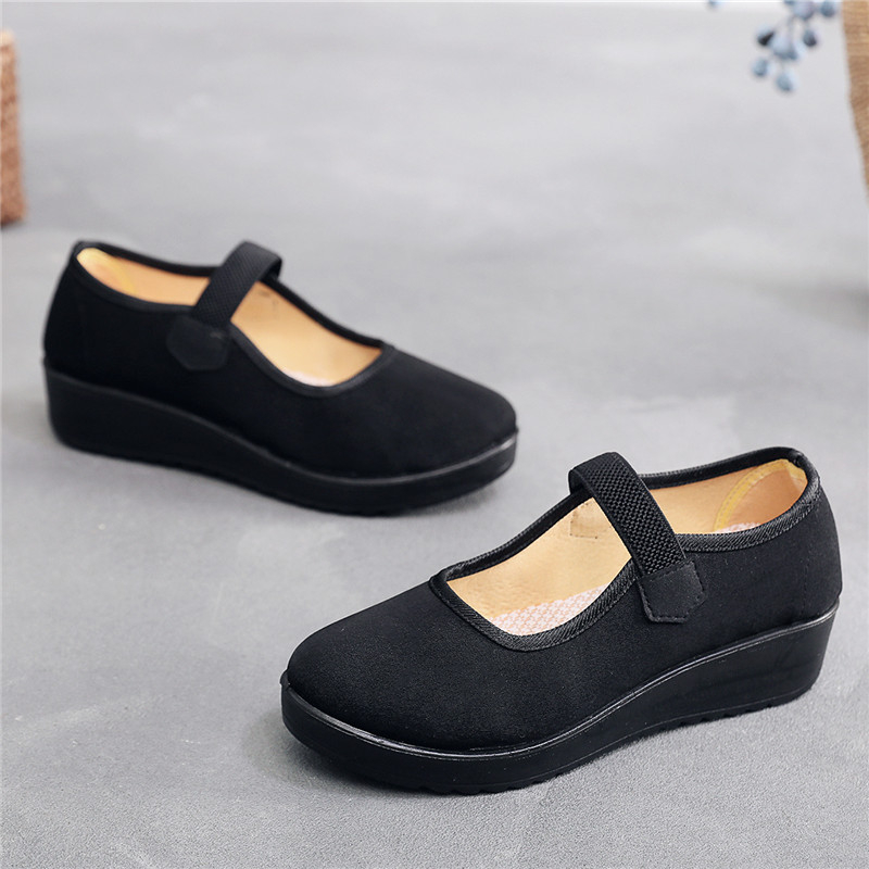 2023 m. nauji pavasario, vasaros ir rudens seni Pekino medžiaginiai moteriški batai, juodi darbo batai, viešbučių batai, lengvi.