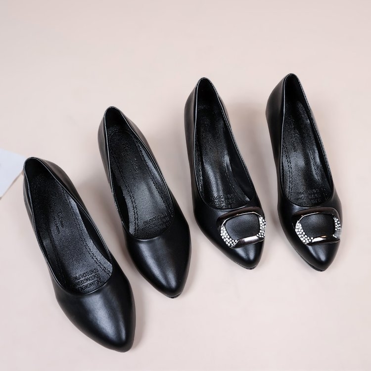 2022 Nové topánky Mama Shoes Topánky s plytkými ústami a hrubým podpätkom Jarné a letné kožené topánky pre ženy stredného veku Dámske pracovné topánky so stredným podpätkom