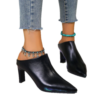 Άνοιξη και Χειμώνας 2025 Νέο Κορεάτικο Στυλ με Μυτερές Γόβες Στιλέτο στο Πλάι Κομψές Γυναικείες Κοντές Μπότες Μοντέρνες, Υπερβολικά Στυλάτες Ευρωπαίες και Αμερικανίδες Γυναίκες